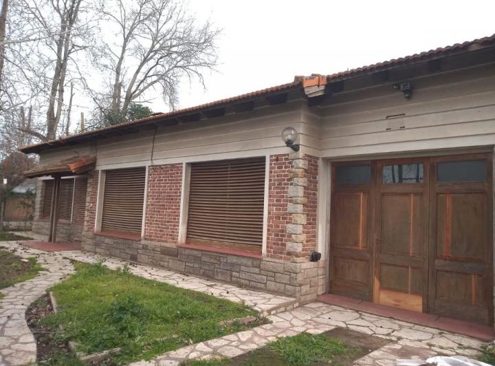 Casa · 130m² · 5 Ambientes · 1 Cochera