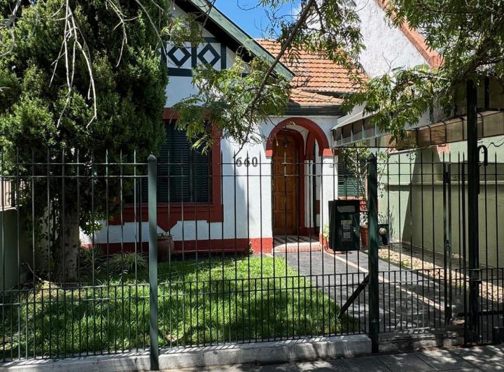 Casa · 170m² · 4 Ambientes · 1 Cochera