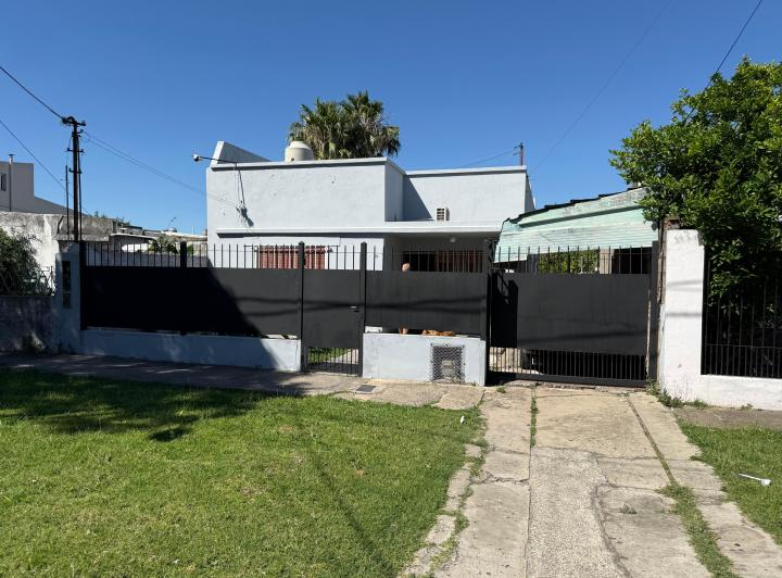 Casa · 200m² · 5 Ambientes · 1 Cochera