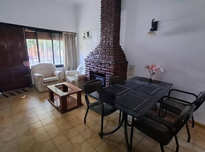 Casa · 43m² · 3 Ambientes · 1 Cochera