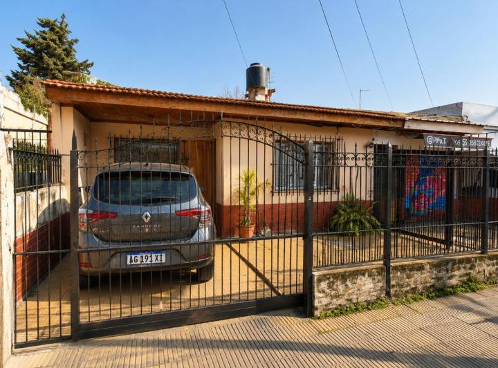 Casa · 80m² · 4 Ambientes · 1 Cochera