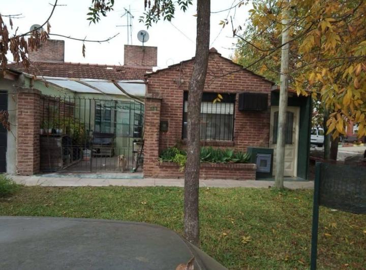 Casa · 100m² · 5 Ambientes · 1 Cochera