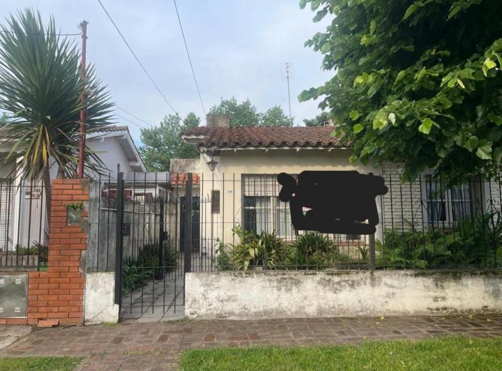 Casa · 193390m² · 5 Ambientes · 1 Cochera