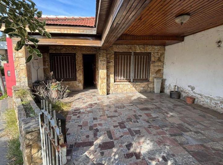 Casa · 155m² · 3 Ambientes · 1 Cochera