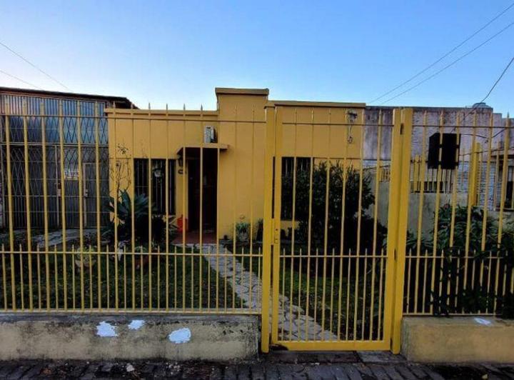 Casa · 90m² · 4 Ambientes · 1 Cochera