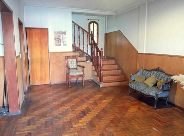 Casa · 1m² · 4 Ambientes · 1 Cochera