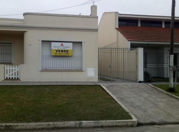 Casa · 150m² · 4 Ambientes · 2 Cocheras