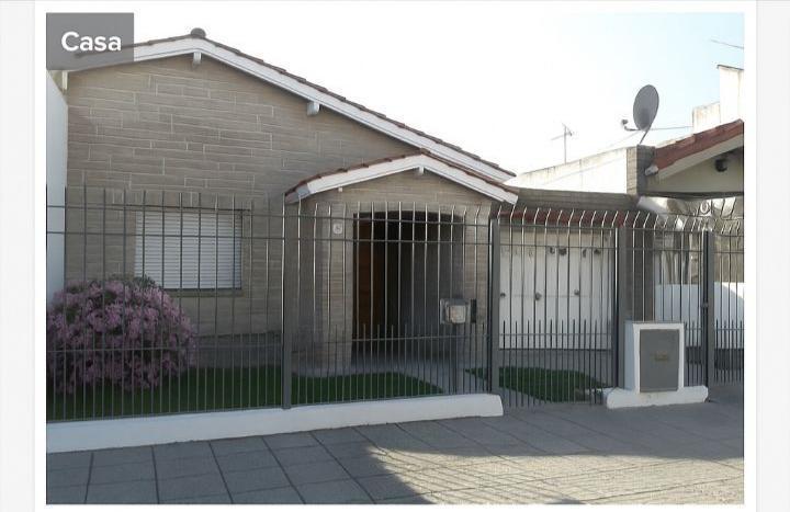 Casa · 87m² · 3 Ambientes · 2 Cocheras
