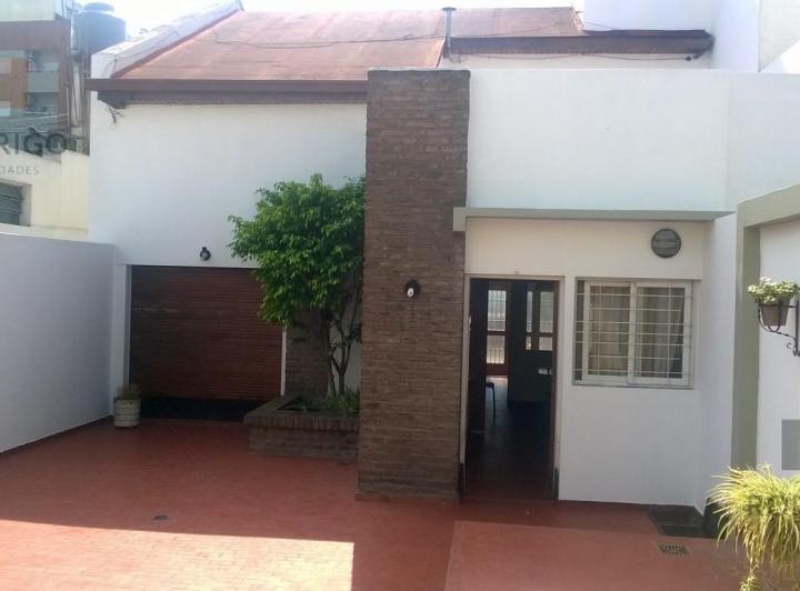 Casa · 150m² · 9 Ambientes · 1 Cochera