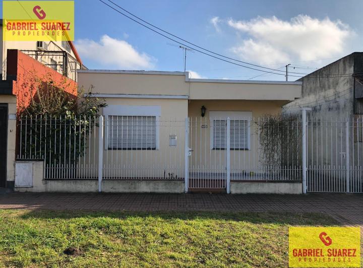 Casa · 130m² · 4 Ambientes · 1 Cochera