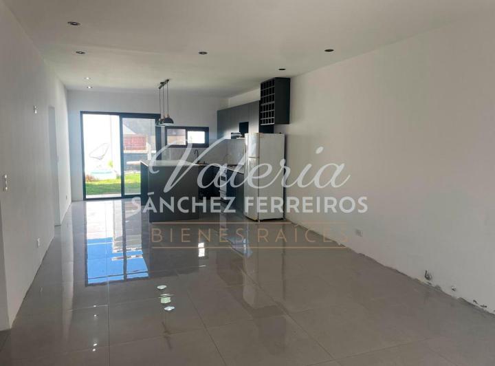 Casa · 180m² · 4 Ambientes · 1 Cochera