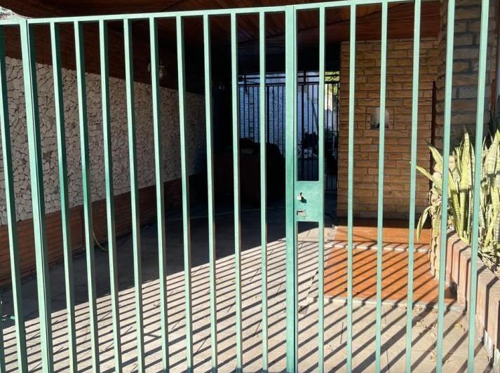 Casa · 120m² · 2 Ambientes · 2 Cocheras