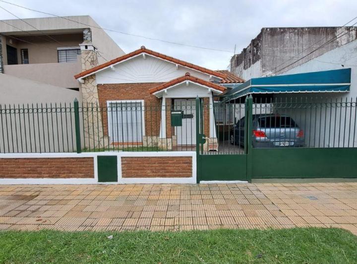 Casa · 110m² · 3 Ambientes · 1 Cochera