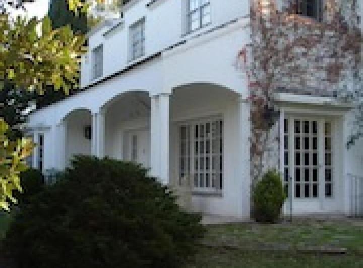 Casa · 275m² · 4 Ambientes · 1 Cochera