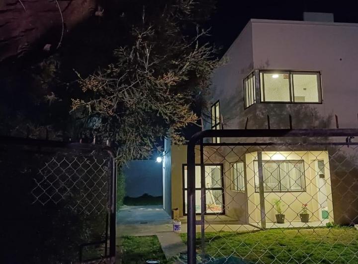 Casa · 100m² · 2 Dormitorios · 3 Cocheras