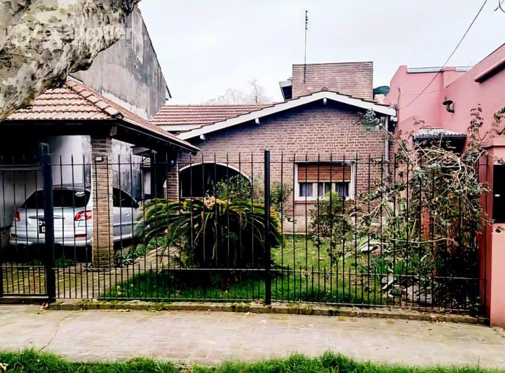 Casa · 105m² · 3 Ambientes · 1 Cochera