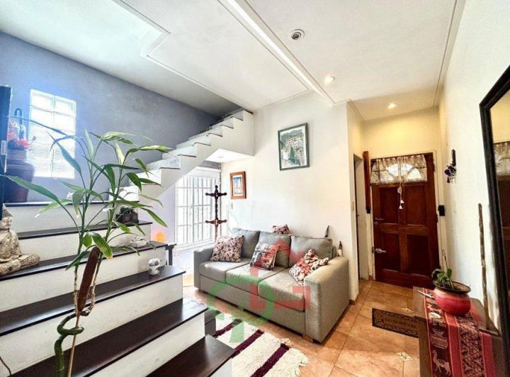 Casa · 250m² · 3 Ambientes · 2 Cocheras