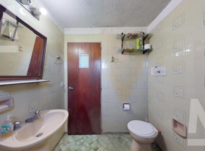 Casa · 100m² · 4 Ambientes · 5 Cocheras