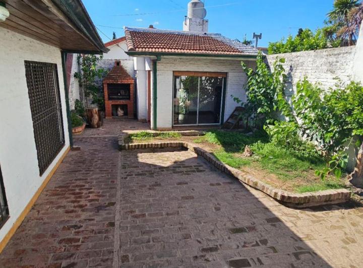 Casa · 150m² · 4 Ambientes · 1 Cochera