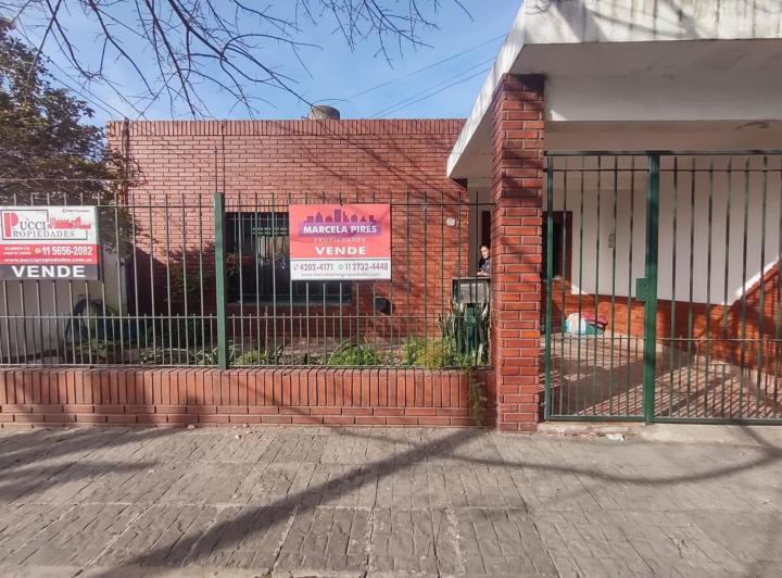 Casa · 65m² · 3 Ambientes · 1 Cochera