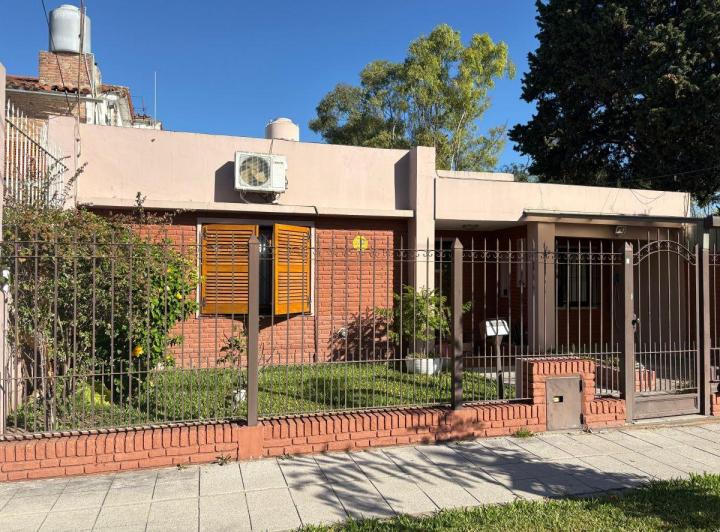 Casa · 140m² · 3 Ambientes