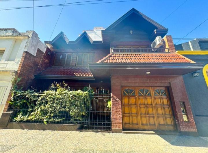 Casa · 164m² · 4 Ambientes · 1 Cochera