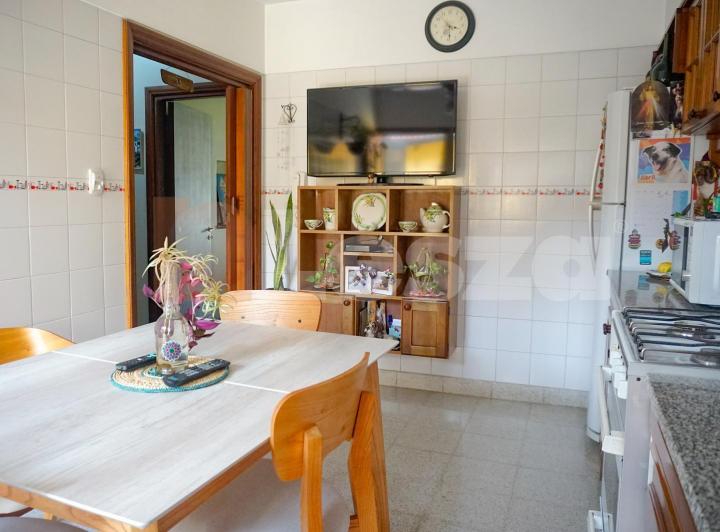 Casa · 320m² · 3 Ambientes · 1 Cochera