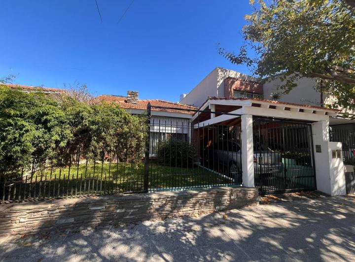 Casa · 110m² · 5 Ambientes · 1 Cochera