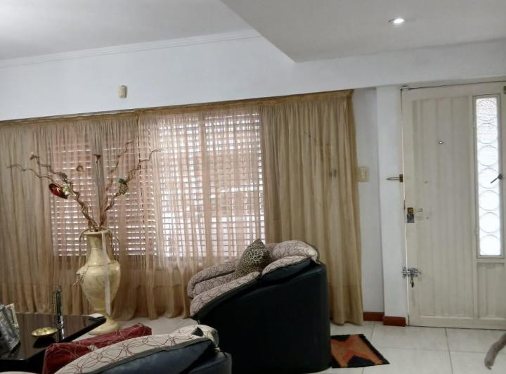 Casa · 145m² · 4 Ambientes · 1 Cochera