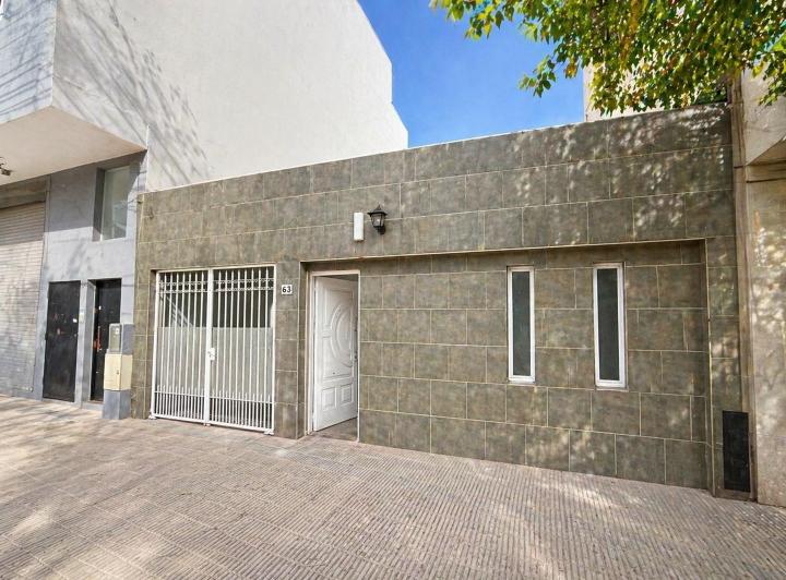 Casa · 130m² · 4 Ambientes · 1 Cochera
