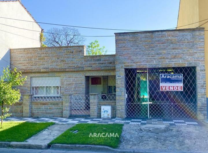 Casa · 100m² · 4 Ambientes · 1 Cochera