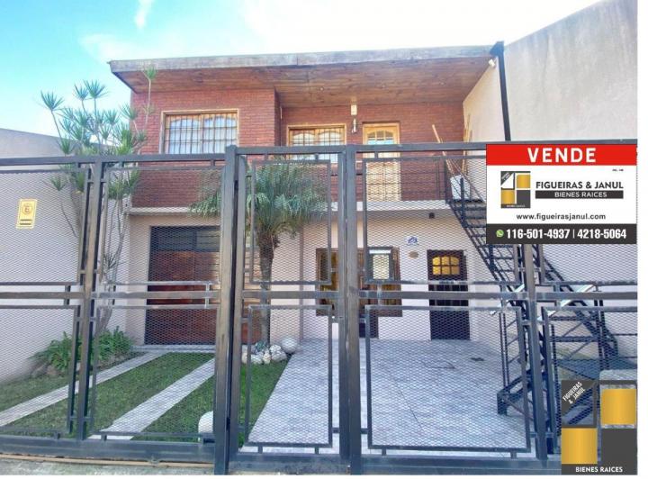 Casa · 97m² · 6 Ambientes · 1 Cochera