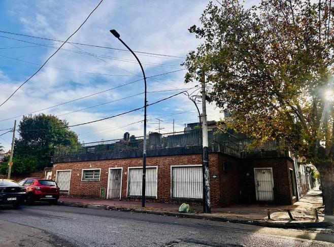 Casa · 143m² · 6 Ambientes · 1 Cochera