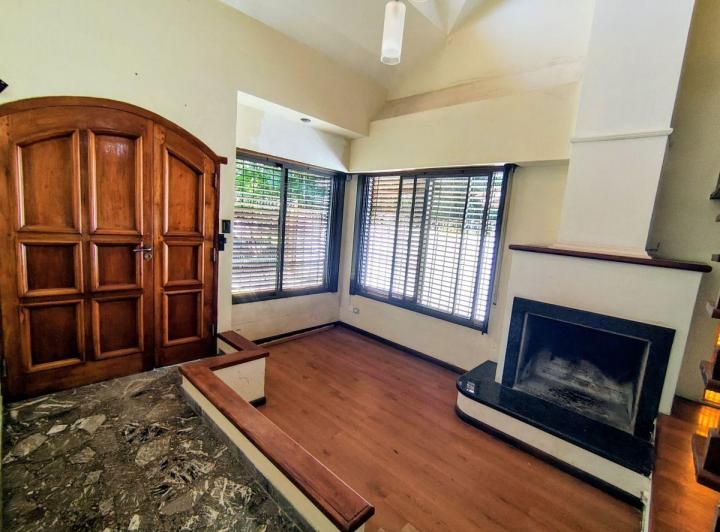 Casa · 139m² · 4 Ambientes · 2 Cocheras
