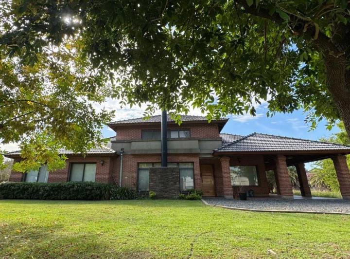 Casa · 326m² · 1 Ambiente