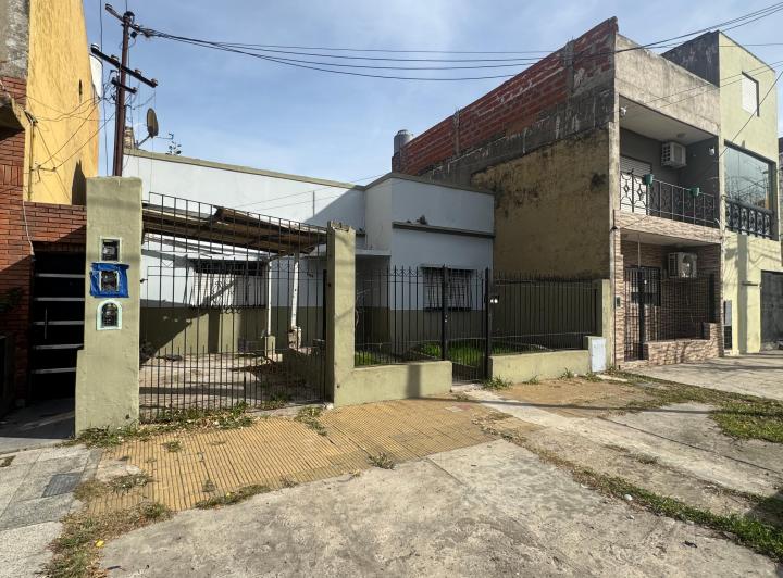 Casa · 120m² · 4 Ambientes · 1 Cochera