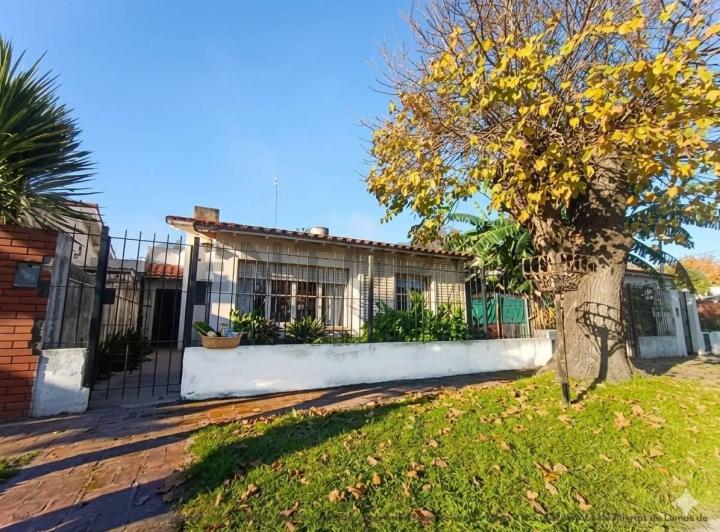 Casa · 97m² · 4 Ambientes · 4 Cocheras