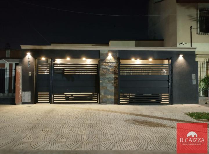 Casa · 90m² · 3 Ambientes · 2 Cocheras