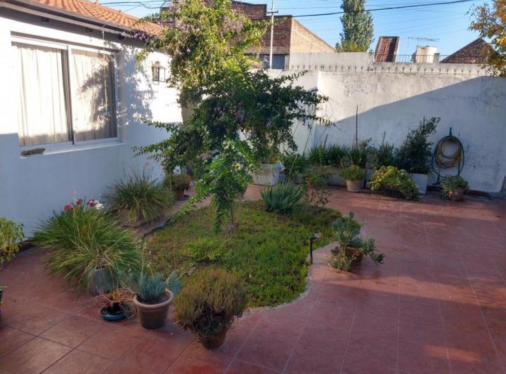 Casa · 130m² · 4 Ambientes · 1 Cochera