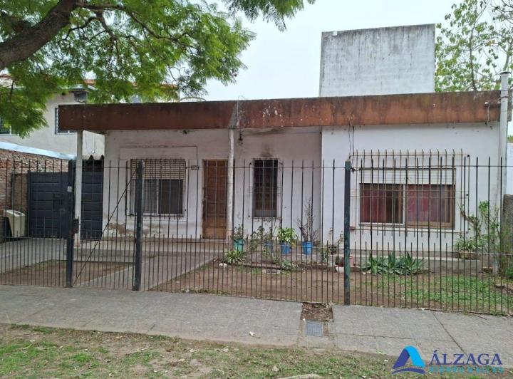 Casa · 80m² · 3 Ambientes · 3 Cocheras