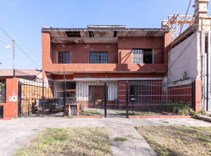 Casa · 150m² · 4 Ambientes · 1 Cochera