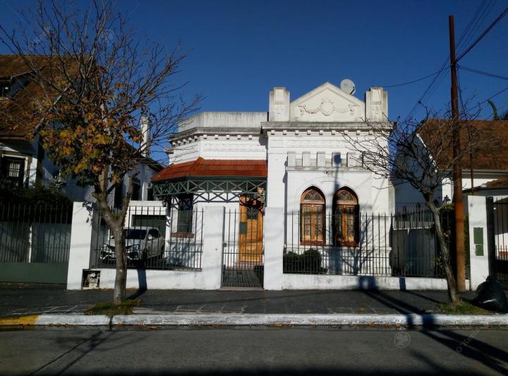 Casa · 255m² · 4 Ambientes · 1 Cochera