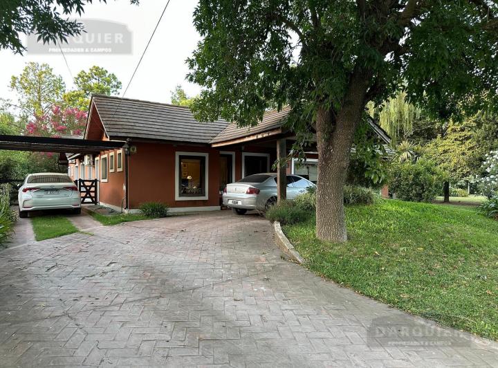 Casa · 1394m² · 3 Dormitorios