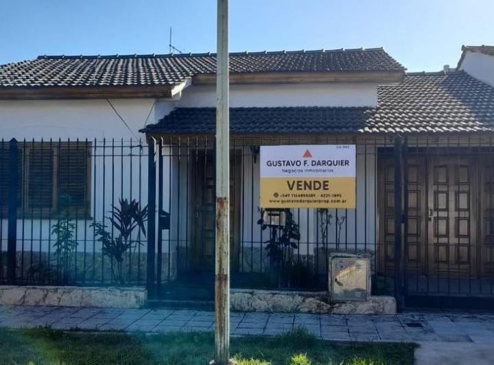 Casa · 100m² · 4 Ambientes · 1 Cochera