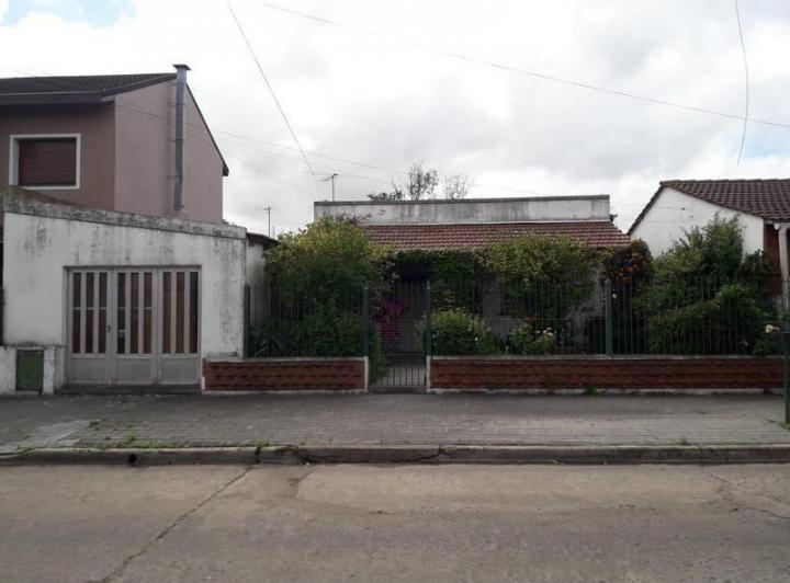 Casa · 130m² · 3 Ambientes · 1 Cochera
