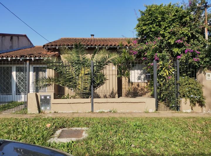 Casa · 80m² · 3 Ambientes · 3 Cocheras
