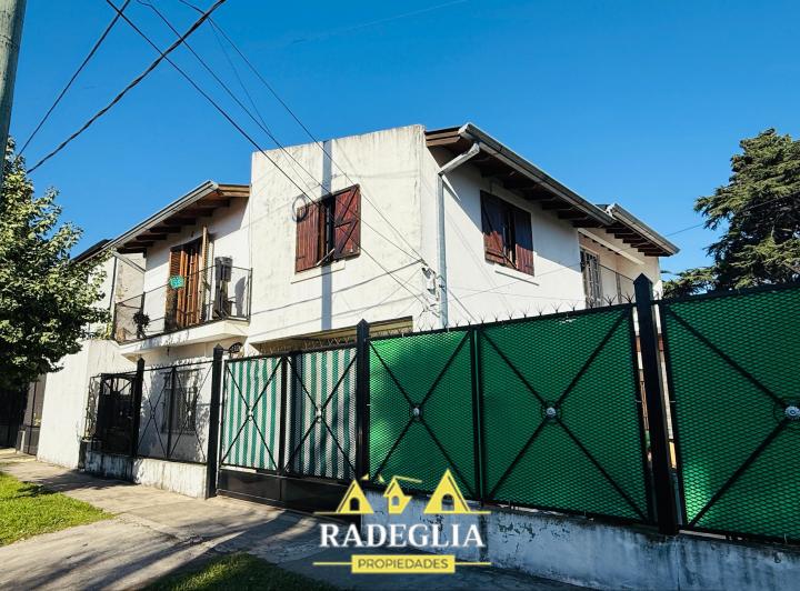 Casa · 120m² · 5 Ambientes · 2 Cocheras