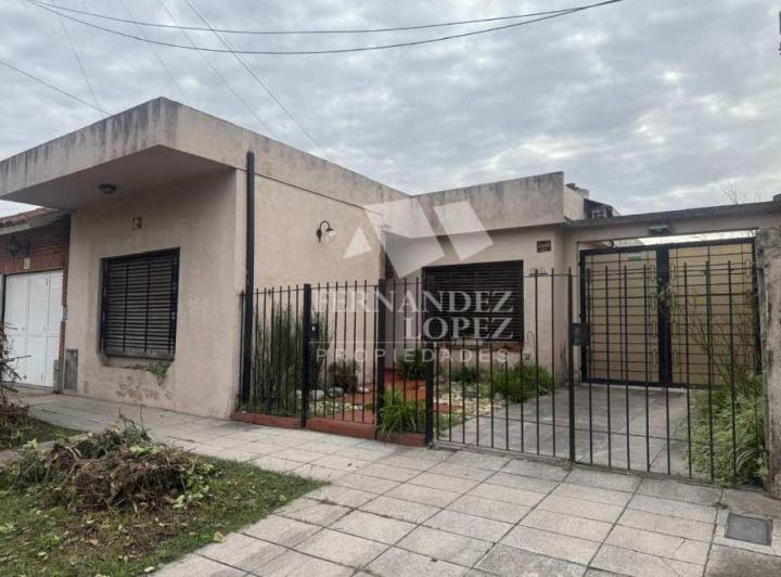 Casa · 80m² · 6 Ambientes · 1 Cochera