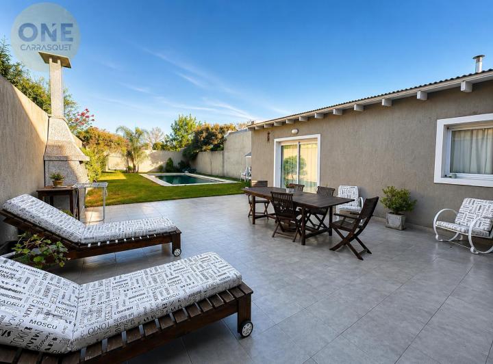 Casa · 180m² · 4 Ambientes · 1 Cochera