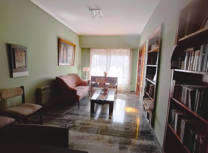 Casa · 407m² · 5 Ambientes · 1 Cochera